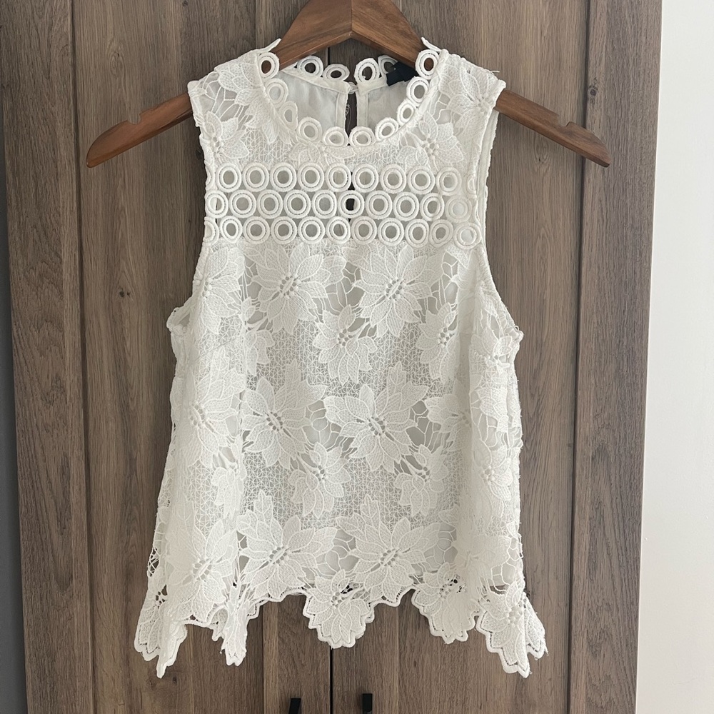 TOPSHOP WHITE FLORAL BLOUSE SIZE US 4